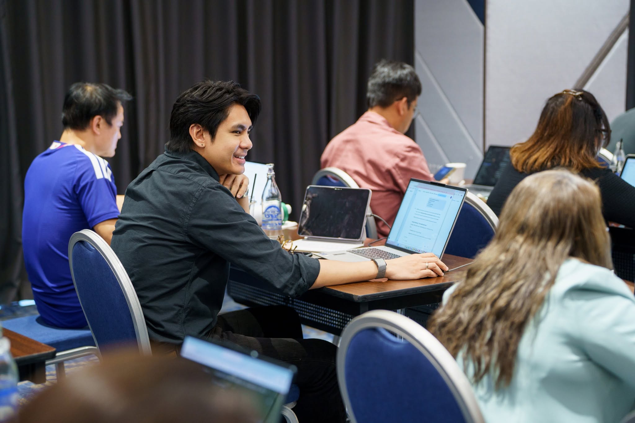 AI FOR CEO — The Executive Masterclass — AI for CEO / Executive AI Adoption ภาพที่ 5