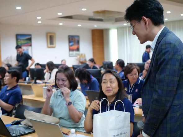บริษัท อมฤต แอนด์ แอสโซซิเอทส์ จำกัด — AI for Business Productivity ภาพที่ 2