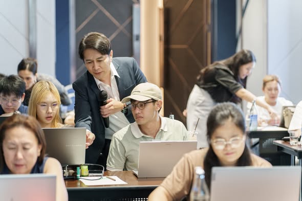 AI FOR CEO รุ่นที่ 2 — AI for CEO / Executive AI Adoption ภาพที่ 5