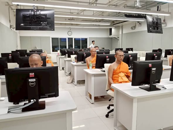 นำเทคโนโลยีสู่การเผยแผ่พระพุทธศาสนา — AI for Buddhist Outreach & Digital Media ภาพที่ 3