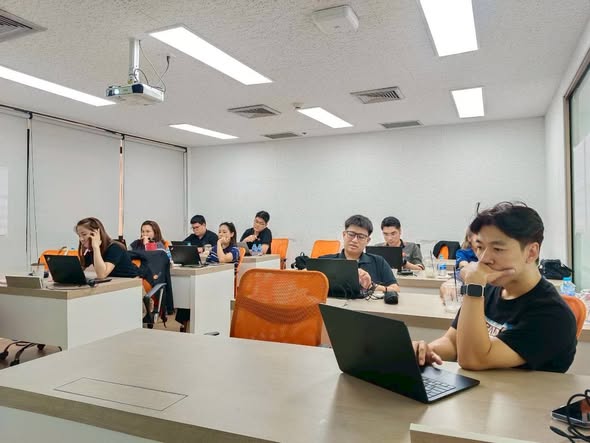 AI For Presentation & Claude Co-Work รุ่นที่ 2 — AI for Presentation & Claude Co-Work ภาพที่ 4